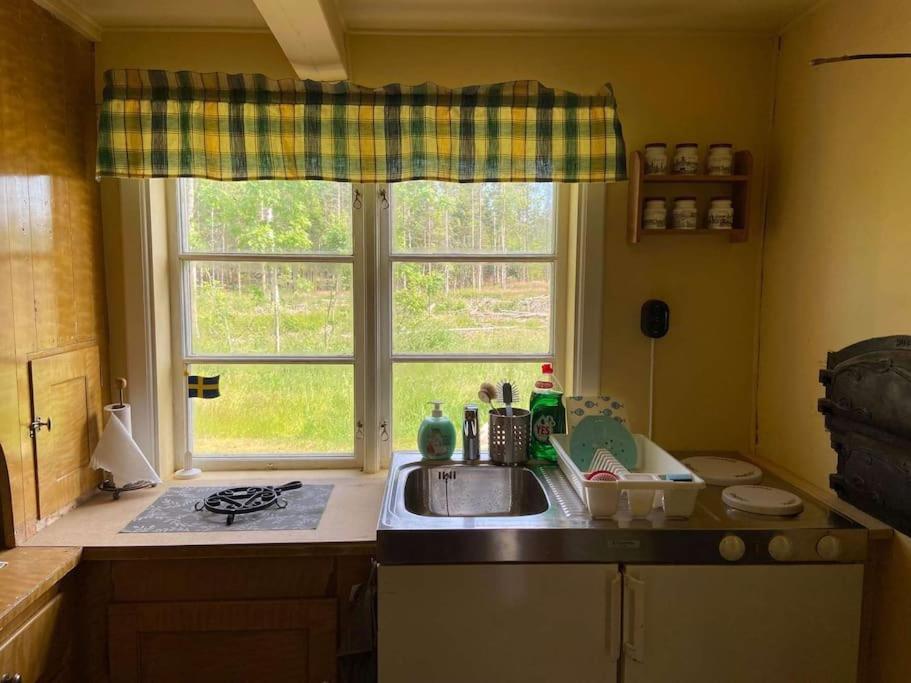Dalslands-Torp Naera Vattnet Villa เมลเลอรุด ภายนอก รูปภาพ